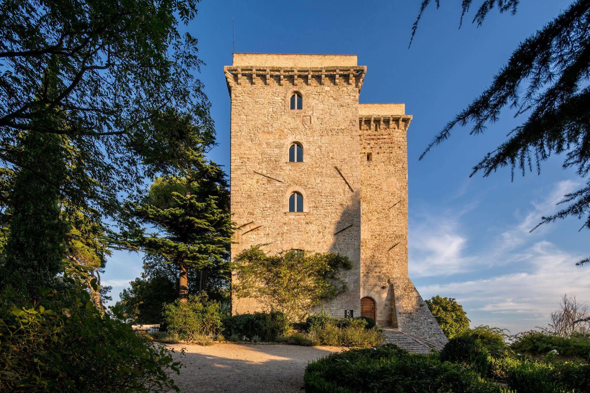 Torre Almonte Aparthotel Todi Eksteriør bilde
