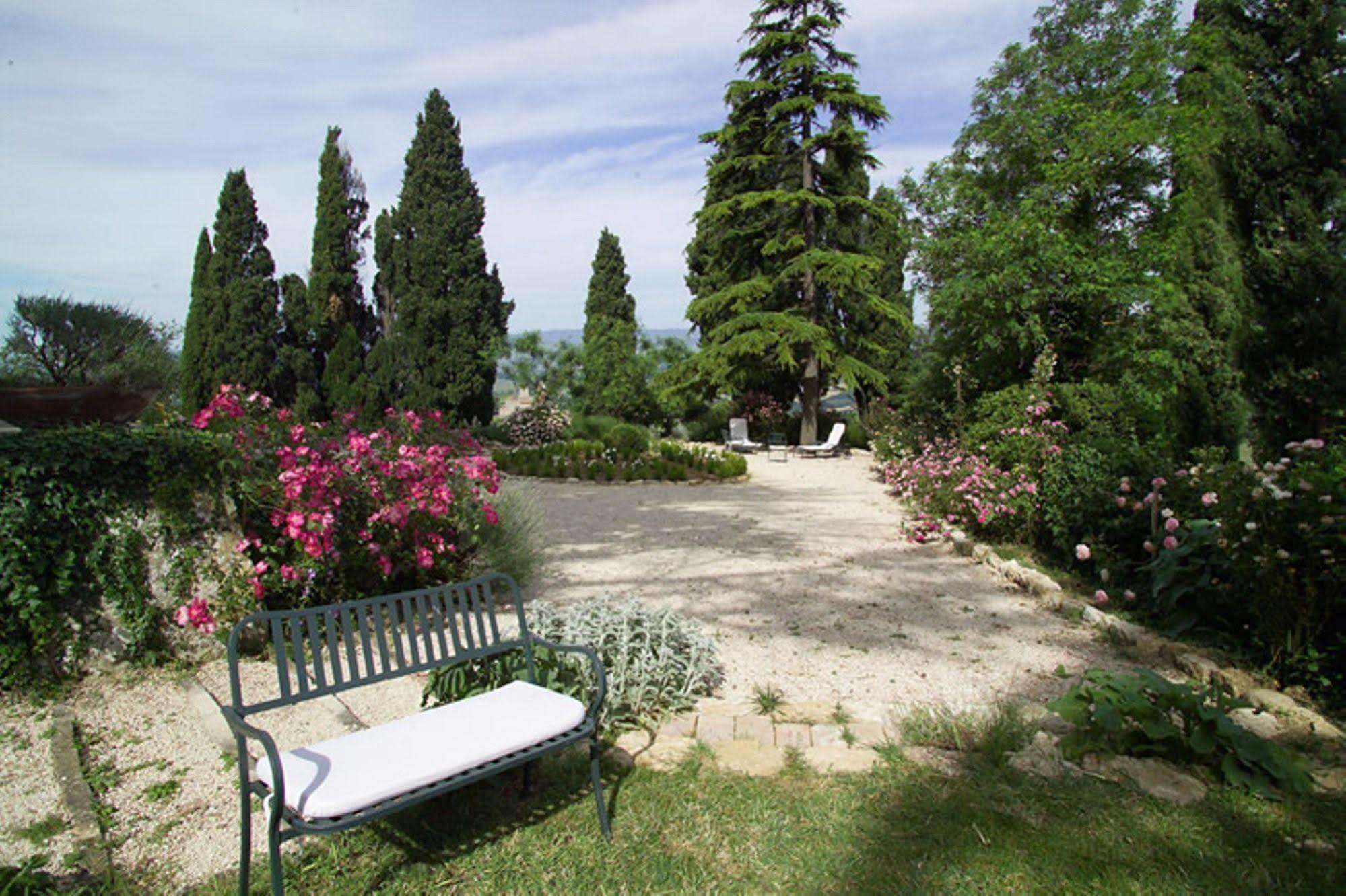Torre Almonte Aparthotel Todi Eksteriør bilde