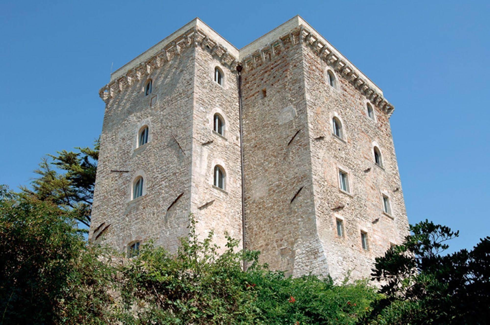Torre Almonte Aparthotel Todi Eksteriør bilde
