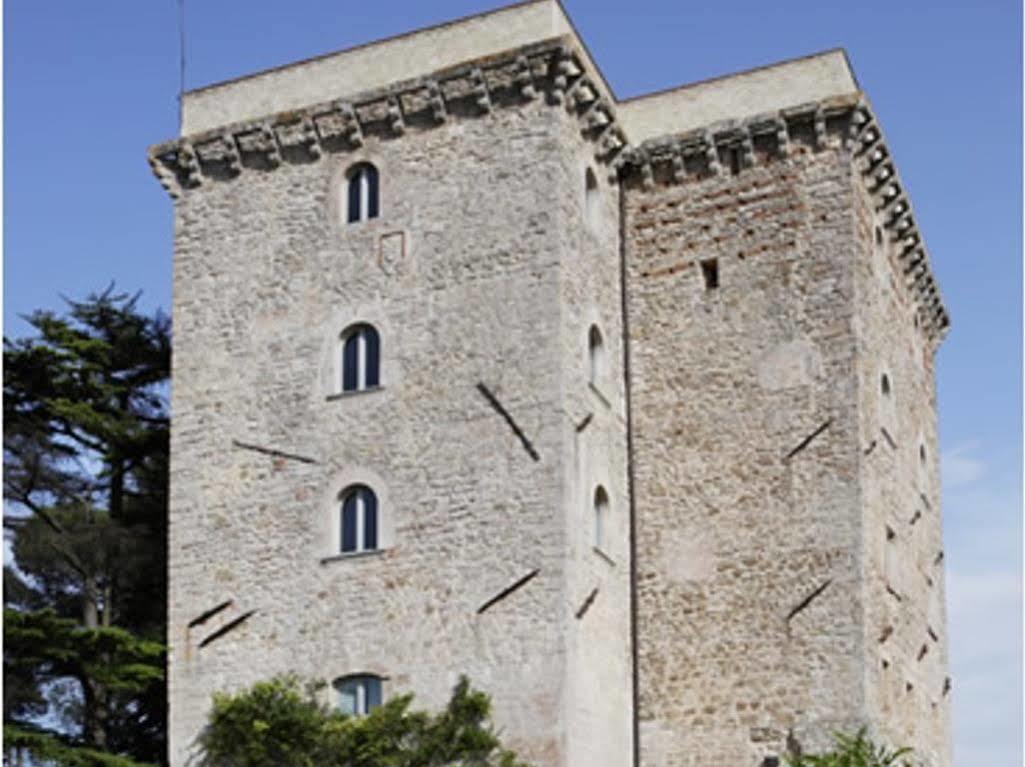 Torre Almonte Aparthotel Todi Eksteriør bilde