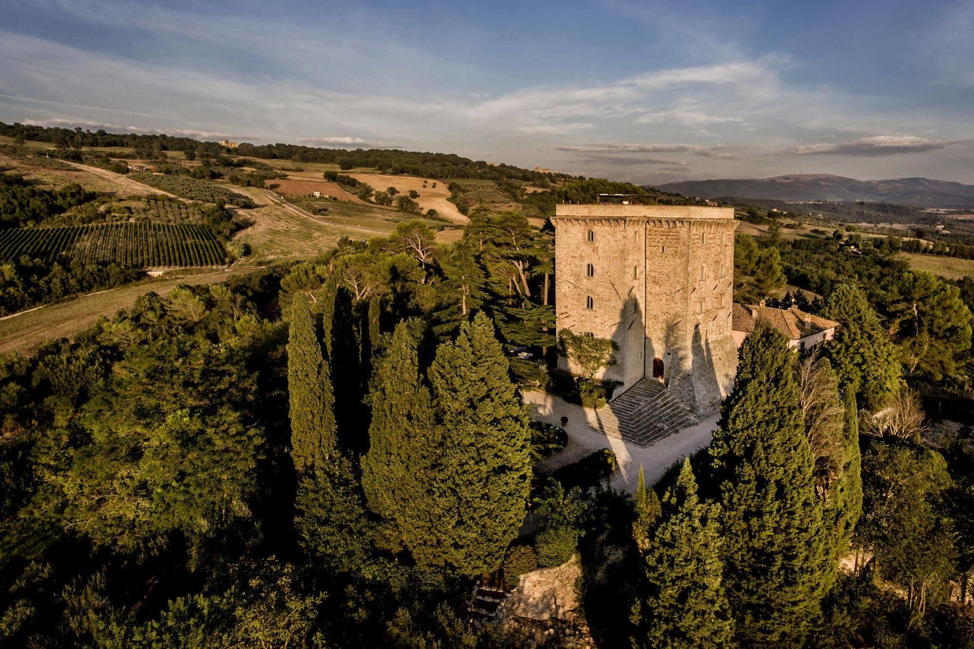 Torre Almonte Aparthotel Todi Eksteriør bilde