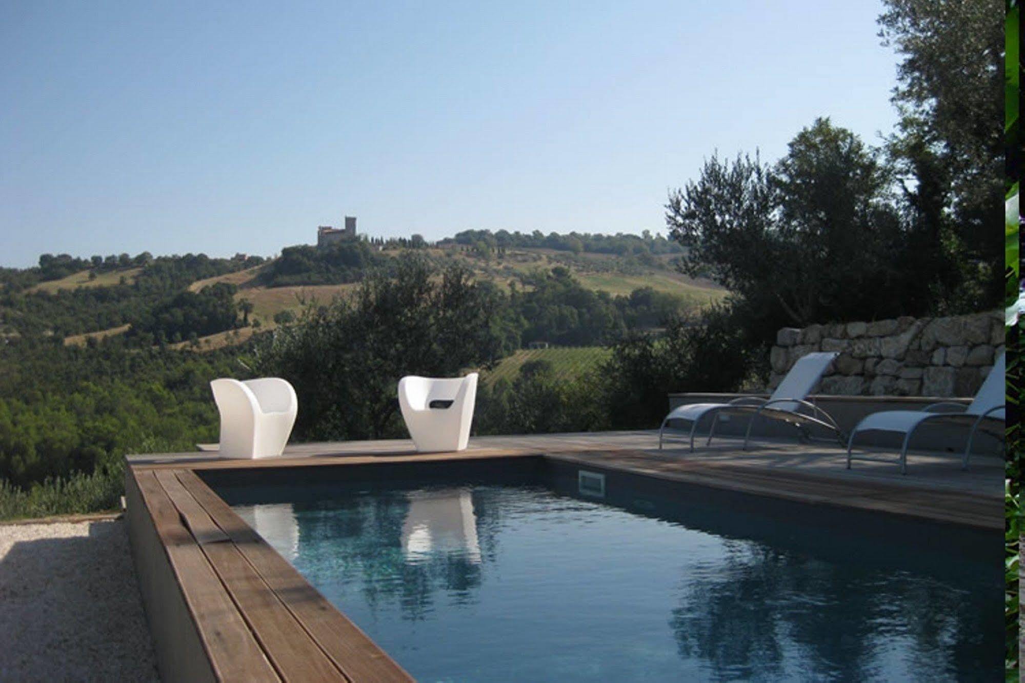 Torre Almonte Aparthotel Todi Eksteriør bilde